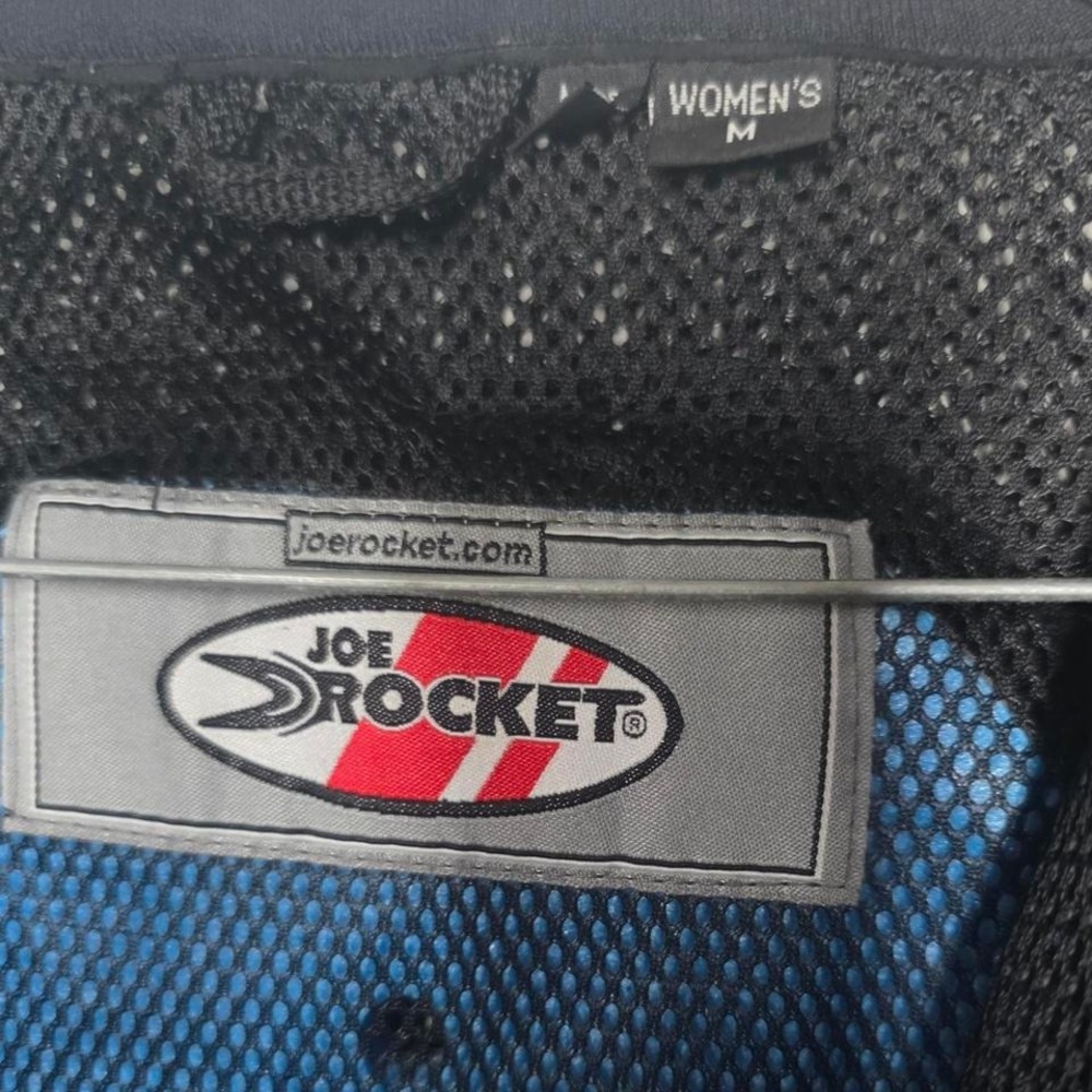 Joe Rocket black motorcycle jacket with grey accents and mesh design. Size: M - Picture 4 of 7